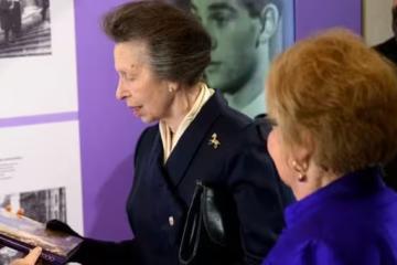 安妮公主一天內安排三場重要活動,展現王室決策能力!
