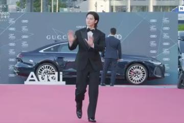 百想紅毯／《暴君》李彩玟留成長發驚呆粉絲　主持人大讚190cm比例