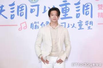 當年一出道就爆紅 高爾宣認陷巨大壓力:花很多時間排解