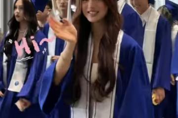 鍾麗緹現身二女兒畢業典禮當場落淚，張倫碩親吻繼女引發爭議，被指分寸感不足