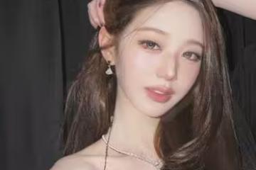 張員鍈機場遭轟耍大牌!抱胸站立、單手拿護照 遭韓網酸爆