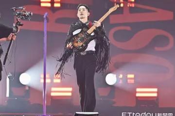 快訊／吳建豪離婚8年宣布再婚！　甜曬牽手照：擁有生命中最重要的人