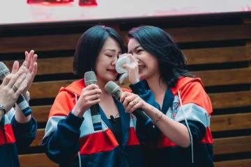 小S重返母校淚憶大S、大炳! 鼻酸嘆:一生都在追求完美,卻離開了