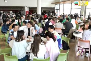 TVB《愛回家》劇組大擺婚宴!為楊明莊思明預辦婚禮!深情接吻場面感人