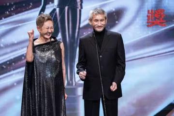 施南生為徐克「終生放棄生育」!他離婚秒和新歡生子 向太心疼:戀愛腦