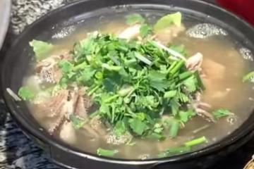 蹺腳牛肉  鹽蔥牛肉  牛肉湯   泉水牛肉