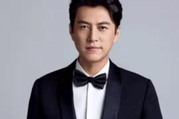 靳東不再隱瞞，揭開與江珊戀愛5年分手原因，難怪會娶二婚李佳