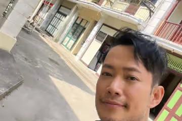 捱出頭，前TVB實力男星升做男一，遊走三台工作不斷成大贏家
