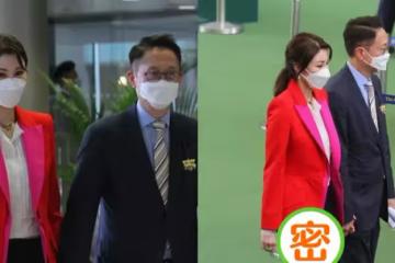 李嘉欣也發福了！穿鯊魚褲暴露大象腿，被豪門老公牽手太乖巧