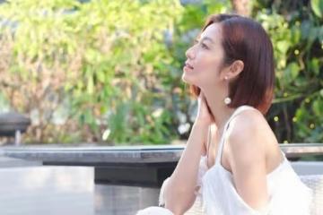 凸顯傲人身材！TVB知名女星曬豐胸廣告新照，其視帝老公未見蹤影