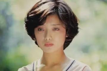 14歲出道,21歲告別娛樂圈的日本「國民女神」,現在怎樣了?