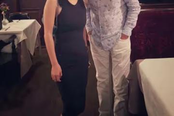 老戲骨林棟甫罕露面，彎腰與美女合影顯紳士，去年被曝開計程車