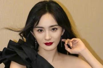 《三生三世十里桃花》:楊冪的臉配上高冰翡翠耳墜,美得像畫中人