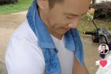實力派男演員在金華擺攤，感嘆生活不易家有老小，被認出大方合影