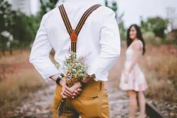 准婆婆不出彩禮，男友卻要求20萬嫁妝，女子：好，你當上門女婿