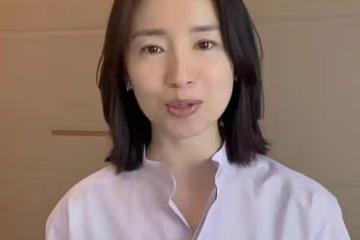 董潔跪在地上整理行李,臥室內景曝光,出差前不忘給兒子做飯