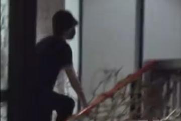 趙麗穎被拍橫店聚會，馮紹峰同天現身，兩人各自約俊男美女無交流