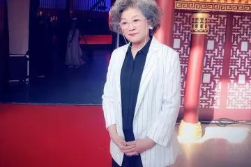 後悔不生孩子的8位女星,有人收養了兩個孩子,有人摘掉了子宮