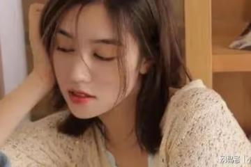 我的老闆，給我喂了下藥的酒後，送到對他有利的老男人床上