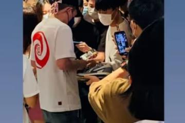 陳冠希回港商演人氣高！載歌載舞唱到臉紅，被一眾粉絲包圍要簽名