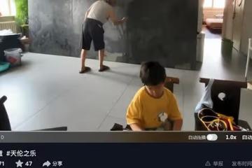 月亮姐姐:特長提升有辦法,將兒子寄居在山西娘家去跟姥爺學畫畫