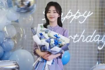 CP發糖啦！譚松韻曬生日寫真，林更新送「三千萬」為其慶生祝福！