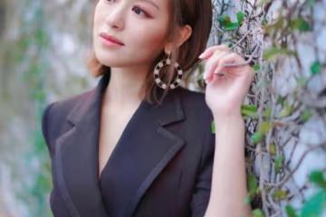 生日被送以「FYY」命名的車牌?TVB力捧小花傳新戀情,本人終回應