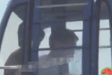 43歲馮紹峰街頭跑步無人識,不戴口罩似遛彎大爺,愛抽菸狀態憔悴