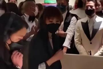 謝霆鋒郭富城罕見同框，氣質差距太大了，現場圍觀張曼玉打碟