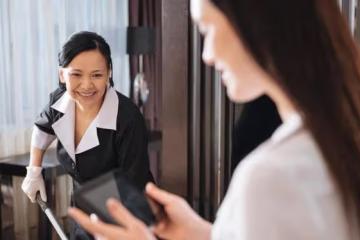 42歲女人自述:做保姆,幫助了他人,肥了自己