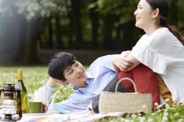 41歲 男人:一次出差意外和女領導發生關係,這事要告訴妻子嗎?
