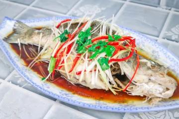 建議中老年人，少吃牛羊豬肉，多吃這6樣，營養不貴，常吃少生病