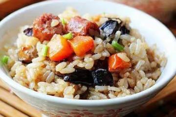 用電飯煲做的7道燜飯，簡單不失美味！