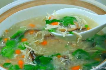 分享三道好喝的熱乎乎的鹹粥，營養豐富，食材多樣，暖心暖胃