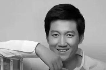 演員李崇霄不幸辭世，合作過的演員發文悼念，他真誠厚道是個好人