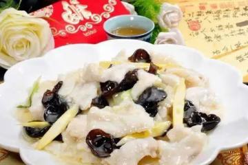原來溜魚片的做法如此簡單,幾步就上桌,魚肉鮮嫩入味還不碎