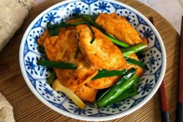 家常豆腐做法,簡單好做,外酥里嫩香味撲鼻,比麻婆豆腐好吃多了