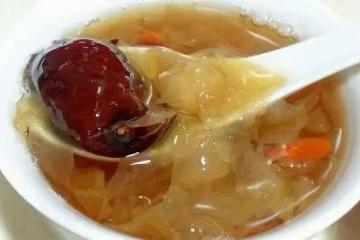 煮銀耳時,只會剪碎可不行,這2步做好,20分鐘出膠,黏稠好喝