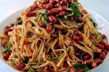 涼拌豆腐皮怎麼做才好吃?原來做法那麼簡單,比飯店的還好吃