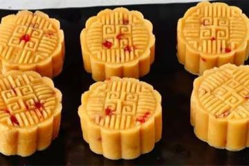 在家製作綠豆糕原來這麼簡單，清涼解暑，鬆軟細膩又好吃，真解饞