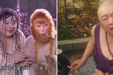 49歲戲骨擺地攤賣菜,穿背心布鞋打扮樸素,此前還當環衛工掃大街,網友稱贊:太接地氣了