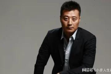 演員任程偉：花9元娶初戀，住了7年地下室，淪為女兒奴恩愛幸福