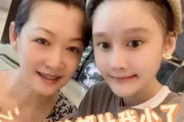 65歲趙本山全家福曝光！嬌妻馬麗娟暴瘦30斤，皮膚白皙顯年輕