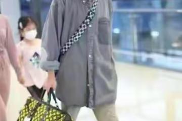 文章帶女兒被誤認一家三口,倆閨女身高差距大,長姐如母超成熟!