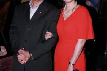 生活滋潤！45歲知名港星罕見曬3歲女兒近況，再婚後秒變8億貴婦