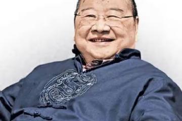 倪匡背後仨女人:妹妹亦舒搶人老公,兒媳周慧敏聽話,老婆最孤獨