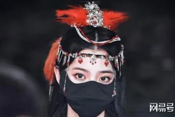 鞠婧禕歐陽娜娜誰漂亮？「同款」頭飾造型對比圖，引髮網友熱議