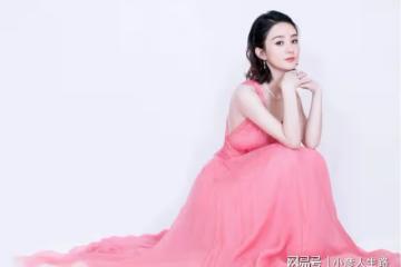 離婚後開掛逆襲,被央媒表揚的趙麗穎,到底有多厲害?