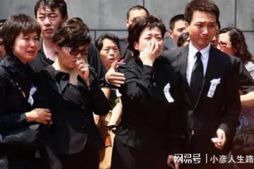 48歲患癌去世,妻子劉繼紅葬禮上哭暈,13年後羅京家人現狀怎樣?