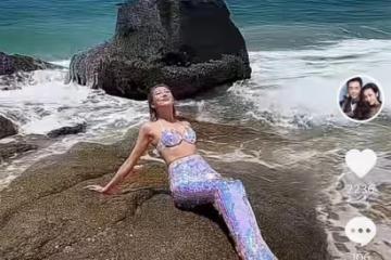 陳浩民36歲妻子海邊拍照！穿泳裝扮美人魚，好身材不像生過4個娃